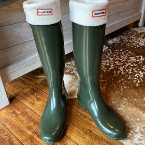 Hunter boots- like new!